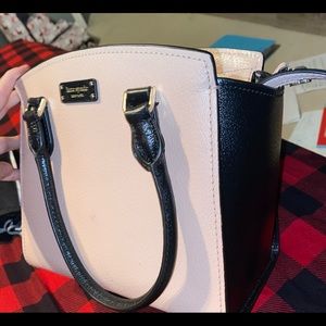Kate spade light pink and black medium sized purse